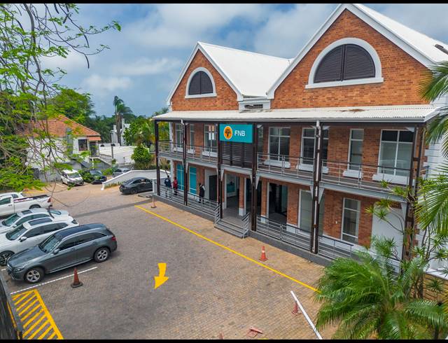 1,114M² BUILDING FOR SALE IN WINDERMERE